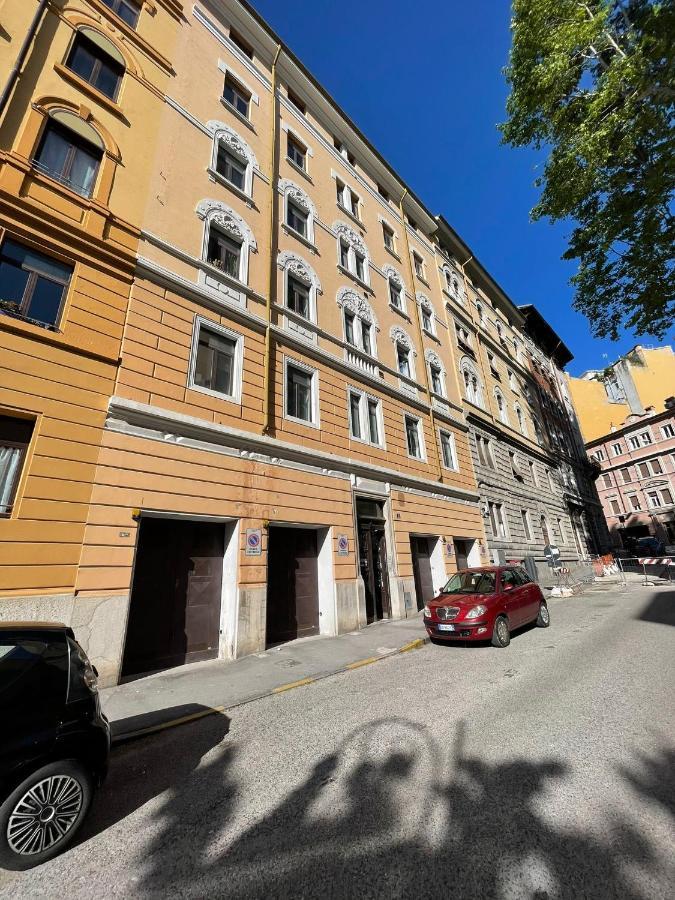 Luxury Stazione Centrale Elegante Loft Apartamento Trieste Exterior foto